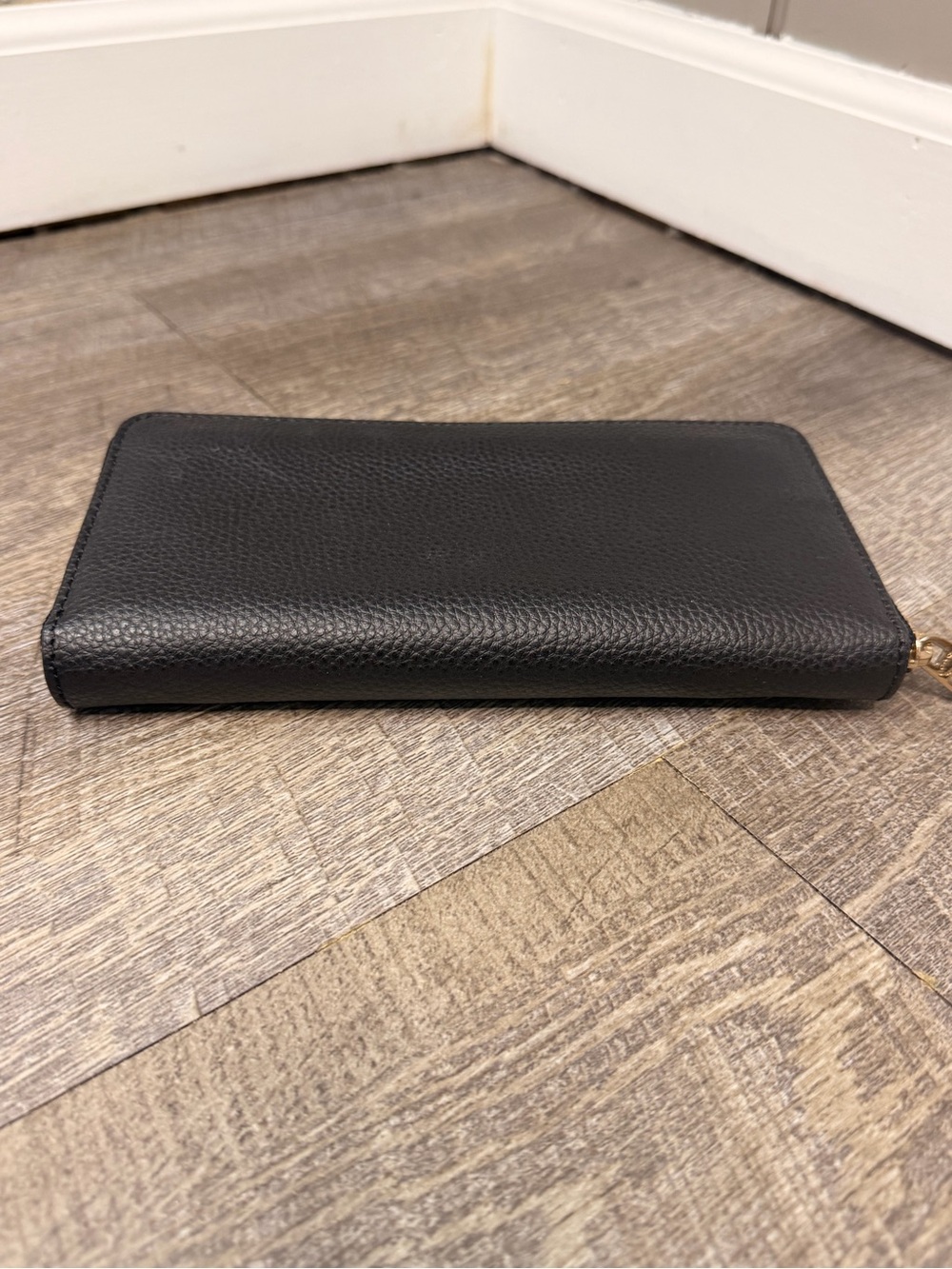 Coach Black Pebbled Leather Zip Wallet with Gold Logo - Picture 3 of 7